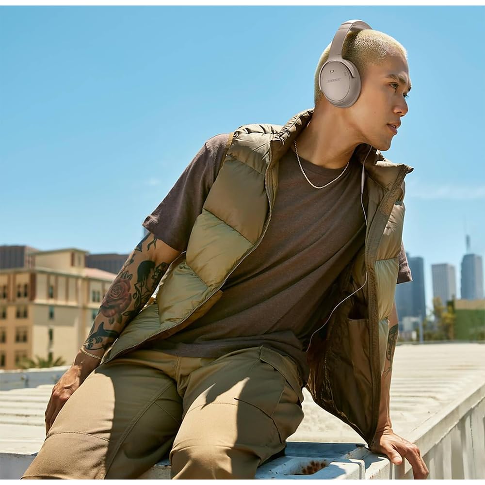Bose QuietComfort Wireless Over-Ear Bluetooth Headphones Sandstone Bundle