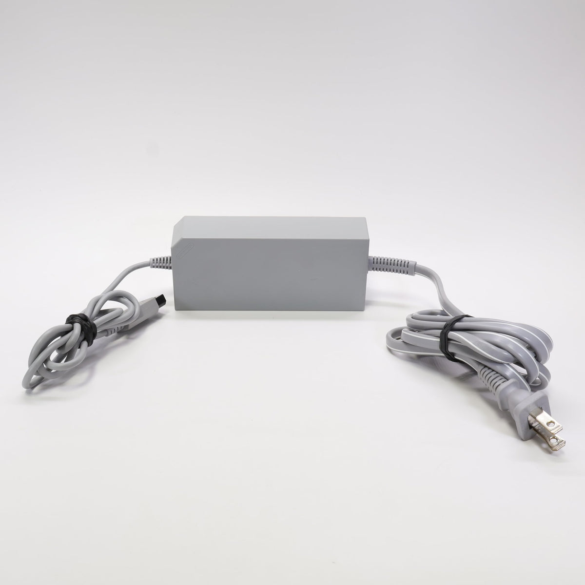 Complete Nintendo Wii Console & Display Bundle with HDMI Converter (Renewed)