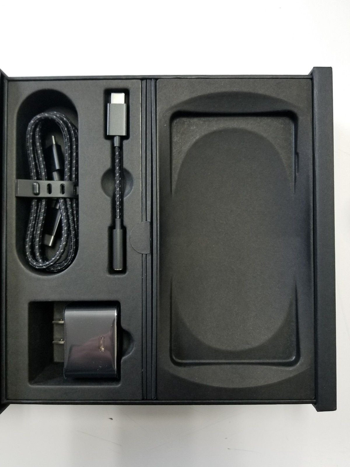 Essential Phone in Black Moon – 128 GB Unlocked Titanium and Ceramic phone with Edge-to-Edge Display