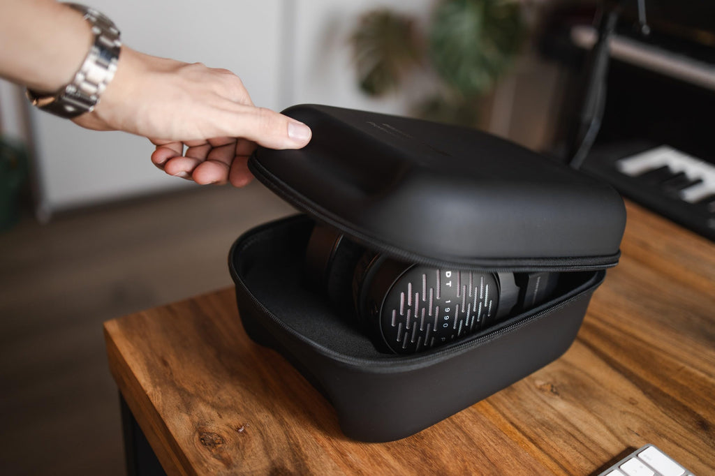 beyerdynamic DT 1990 Pro, Black (Dt1990 (Renewed)