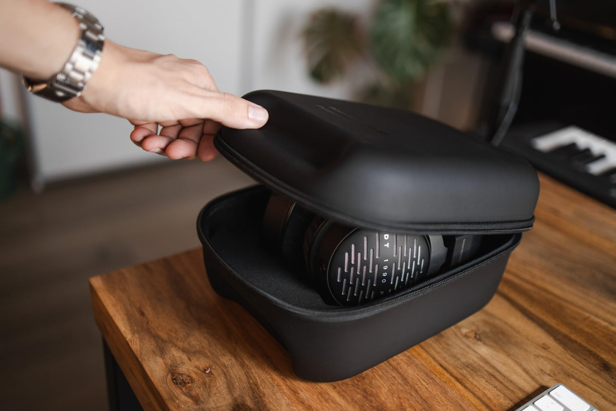 beyerdynamic DT 1990 Pro, Black (Dt1990 (Renewed)