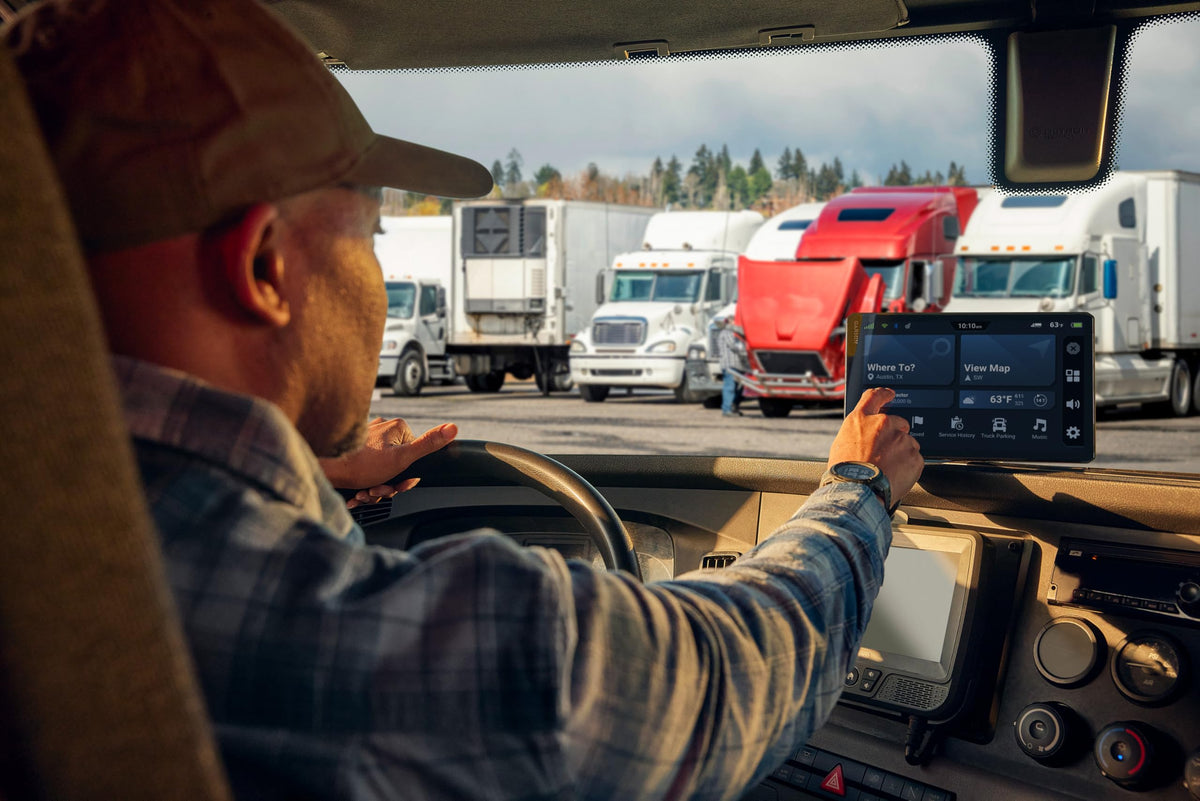 Garmin dēzl OTR620 6" Truck GPS Navigator Bundle