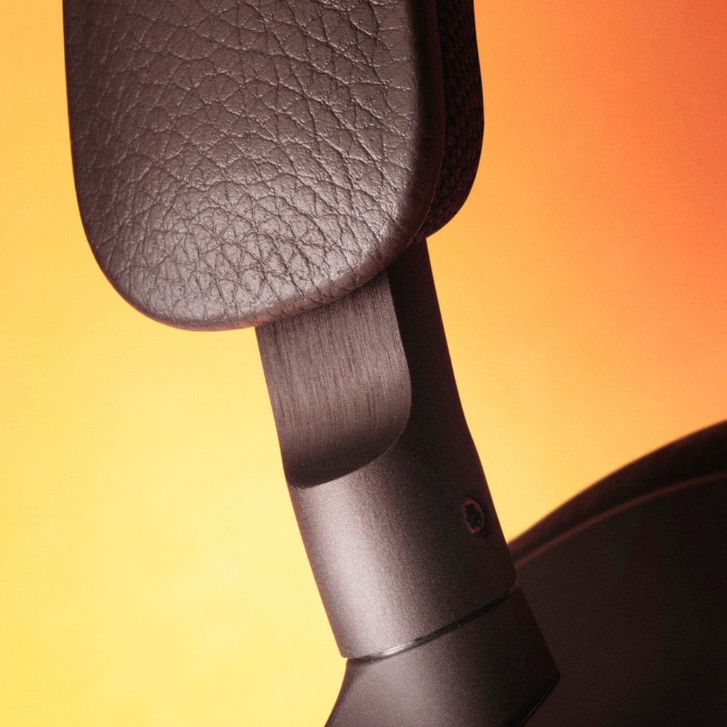 Bang & Olufsen Beoplay H95 Over-Ear Wireless Headphones - Chestnut