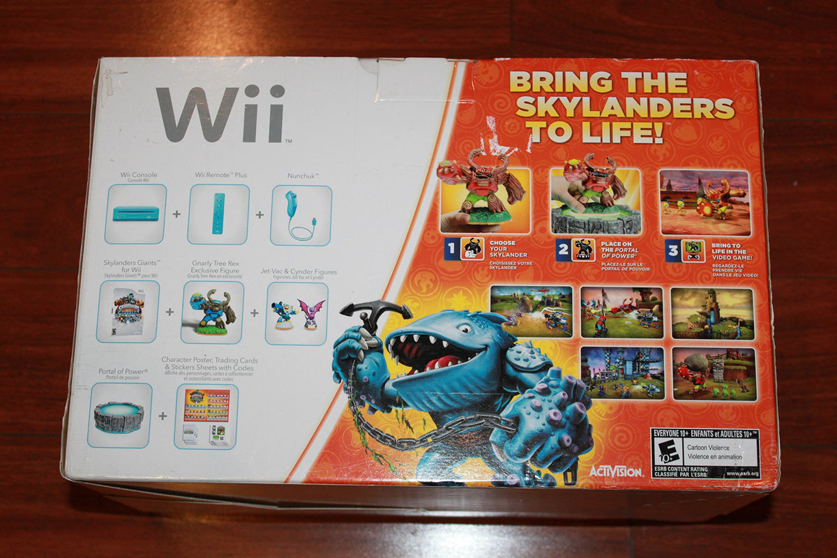Nintendo Wii Console w/Skylanders Giants Starter Pack