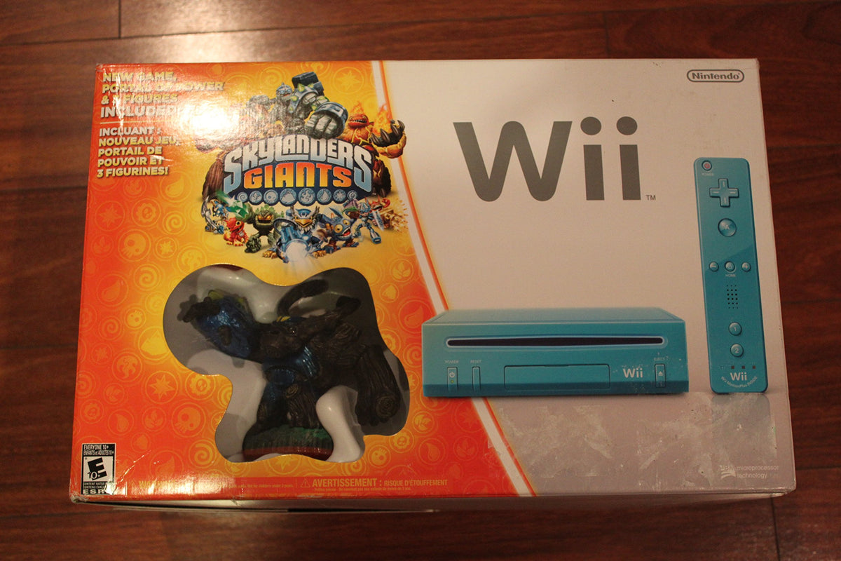 Nintendo Wii Console w/Skylanders Giants Starter Pack
