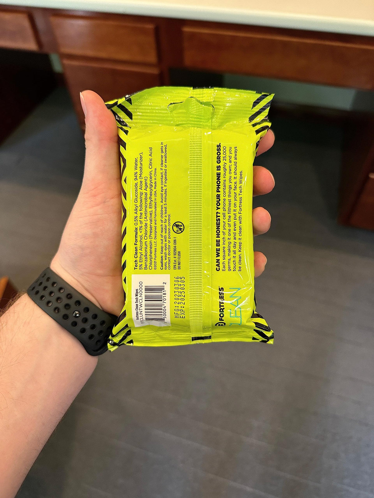 Fortress Electronic Wipes (25 ct, Pack of 72) Screen Cleaner Wipes for Tech